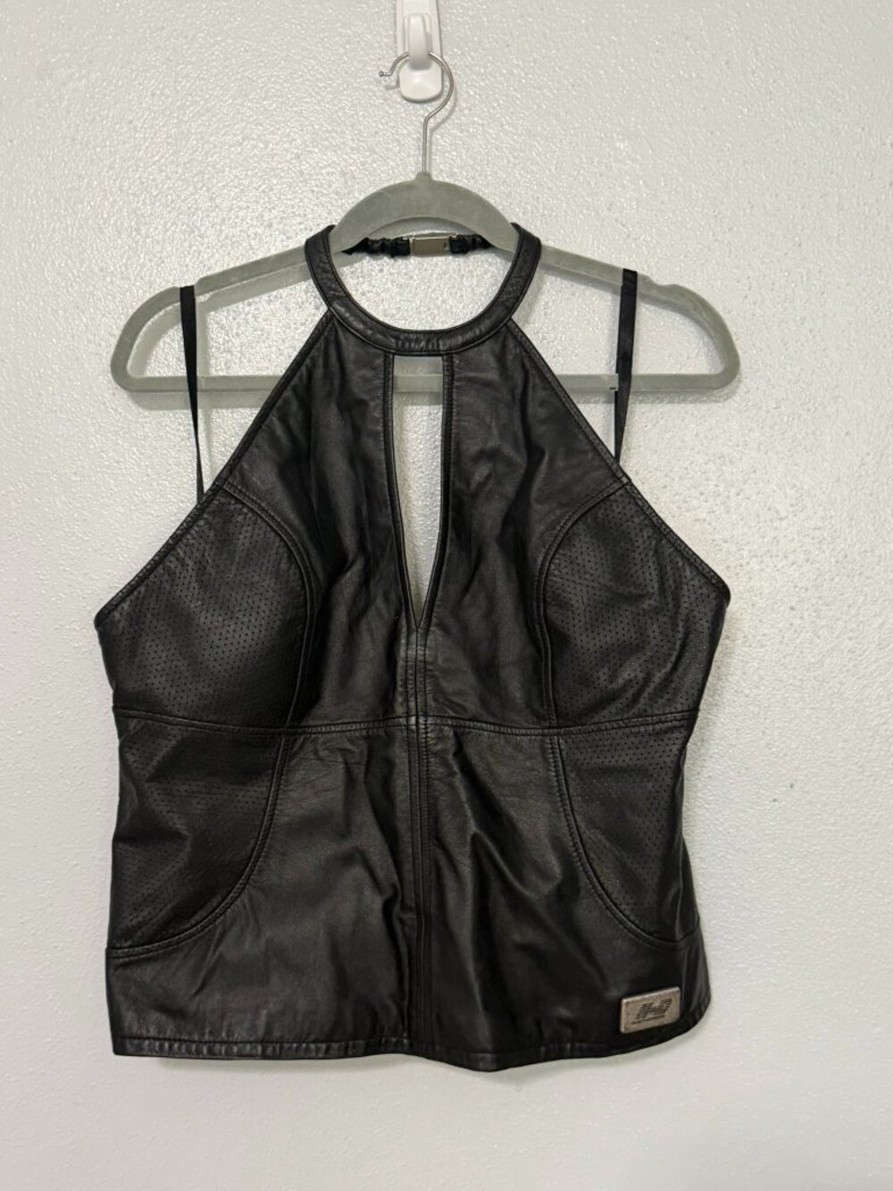 Women's Harley-Davidson Black Leather Halter Top with Keyhole Neck - Picture 3 of 4